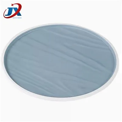 Set di piatti in melamina bianca